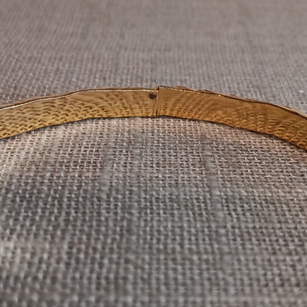 Textured Gold Tone Bangle Bracelet Vintage - Picture 4 of 7